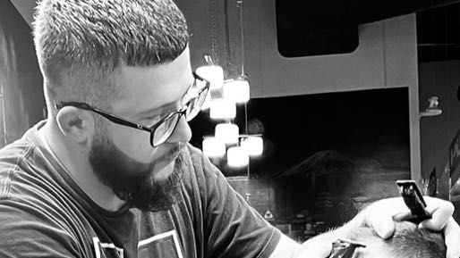 Enycuts_da_barber business photograph