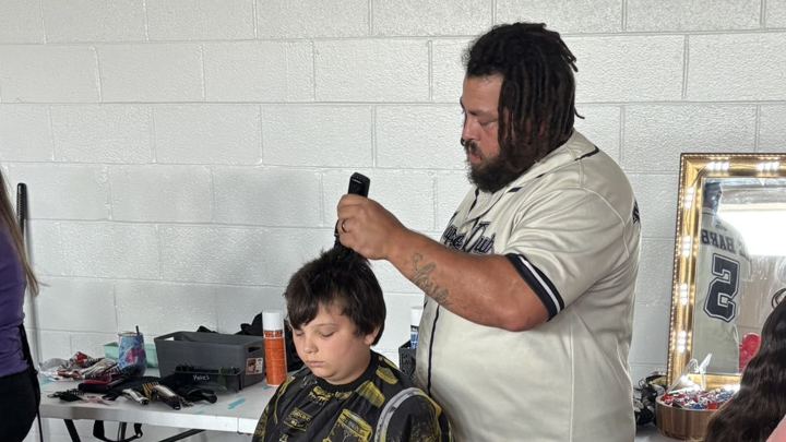 Dapper Dubs Barbershop business photograph