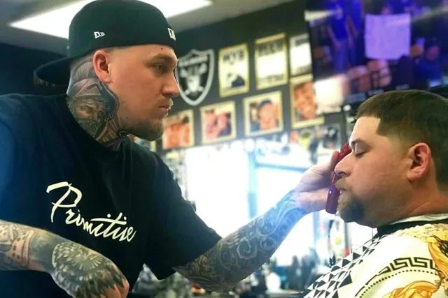 Halothebarber business photograph